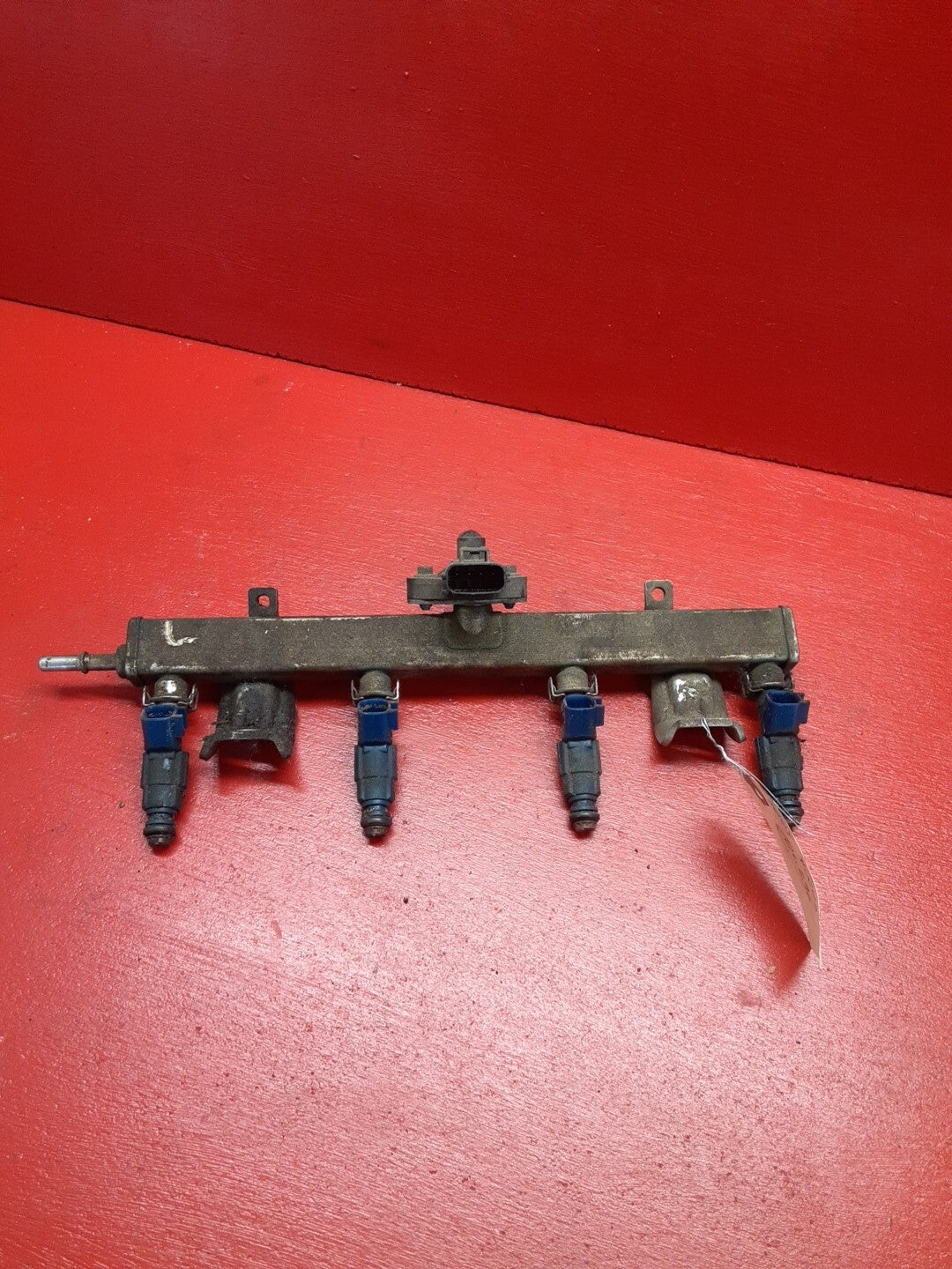 05-09 Ford Multi Vehicle Fuel Rail Assembly W/ injectors 2.3L 2.0L 5L8Z9D280AA