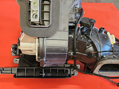 2013 - 2018 Fiat 500E ELECTRIC ONLY - HVAC Housing / Box / A/C Heater Blower