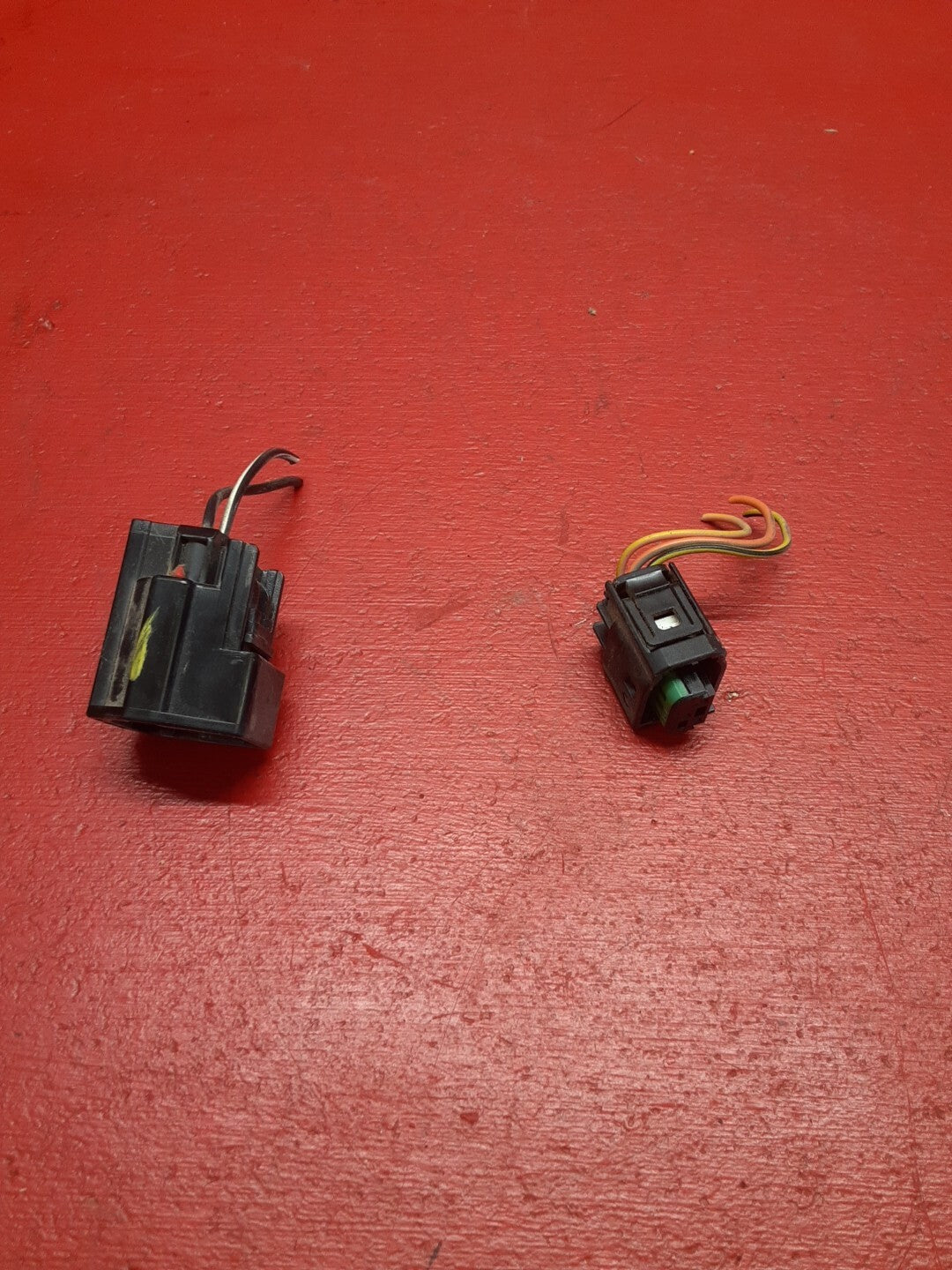 2005-2016 Land Rover LR3 Air Suspension Relief Valve Self-Leveling Pigtails