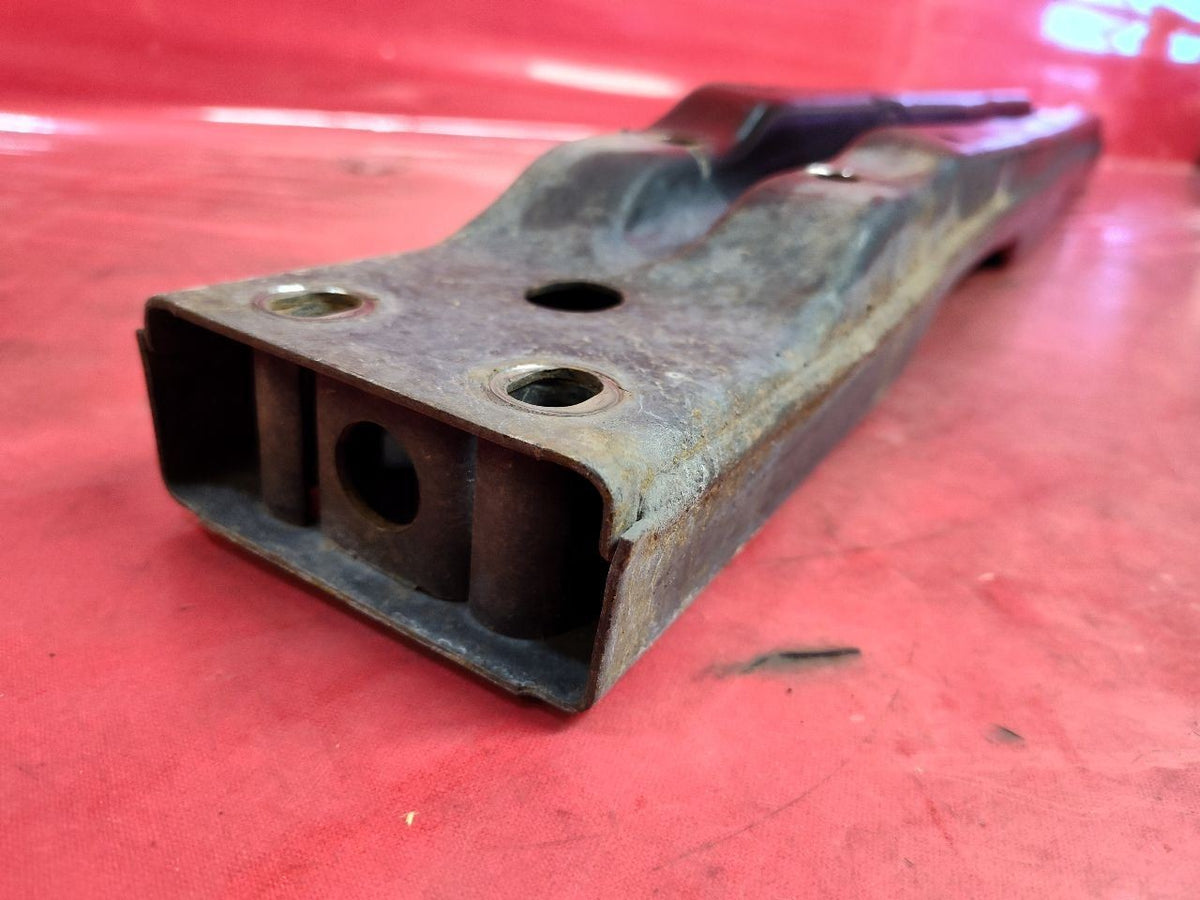2005-2010 Jeep Grand Cherokee 06-10 Commander Transmission Crossmember w/ Bolts