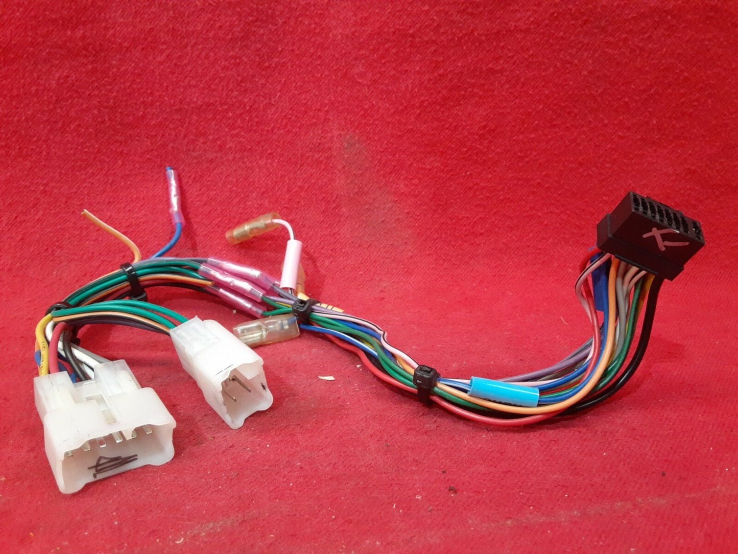 Alpine Radio Stereo Receiver CDE-102 - CONNECTOR FOR TOYOTA CAMRY