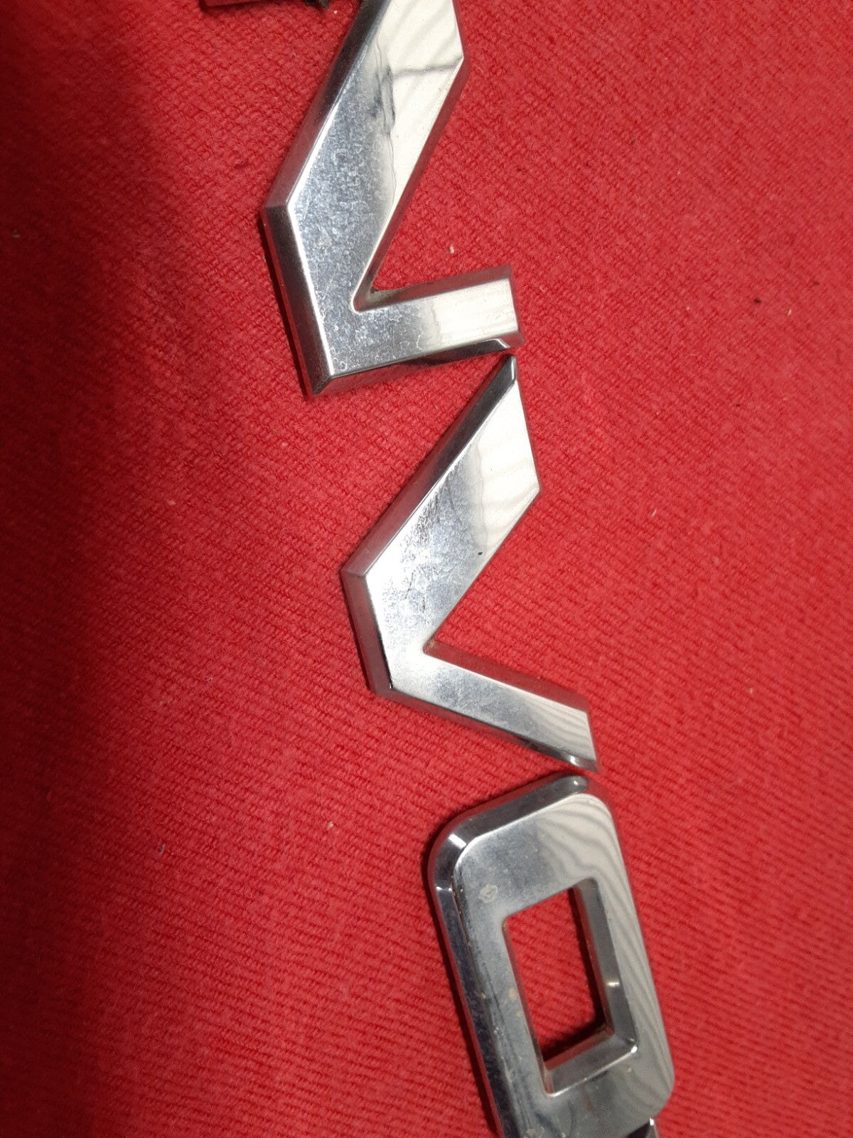 2006 2007 2008 2009 GMC Envoy XL Left or Right Door Emblem Badge Nameplate