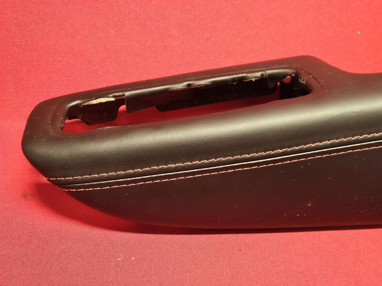 2015-2017 Dodge Durango RT Right Passenger FRONT Door Armrest Leather RED STITCH