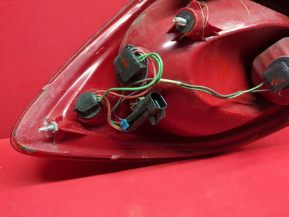 2005 - 2010 Pontiac G6 RIGHT PASSENGER Tail Light Stop Lamp 15242808