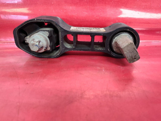 2018 2019 Fiat 500 6-Spd Auto Trans Engine Mount Isolator Bushing w/ Bolt