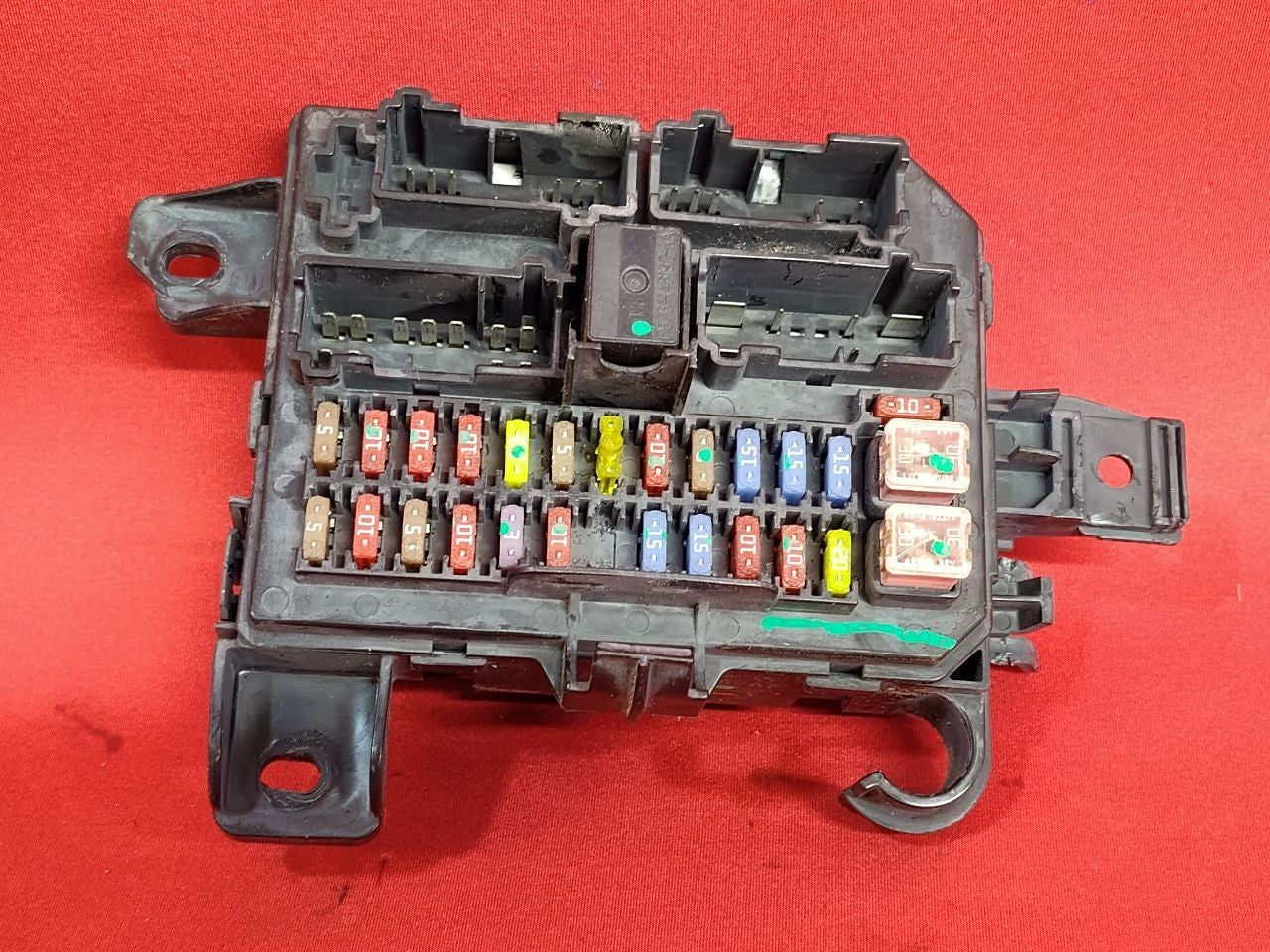 2001-2003 Mazda Tribute / Escape Mariner Interior Cabin Fuse Box Junction Block