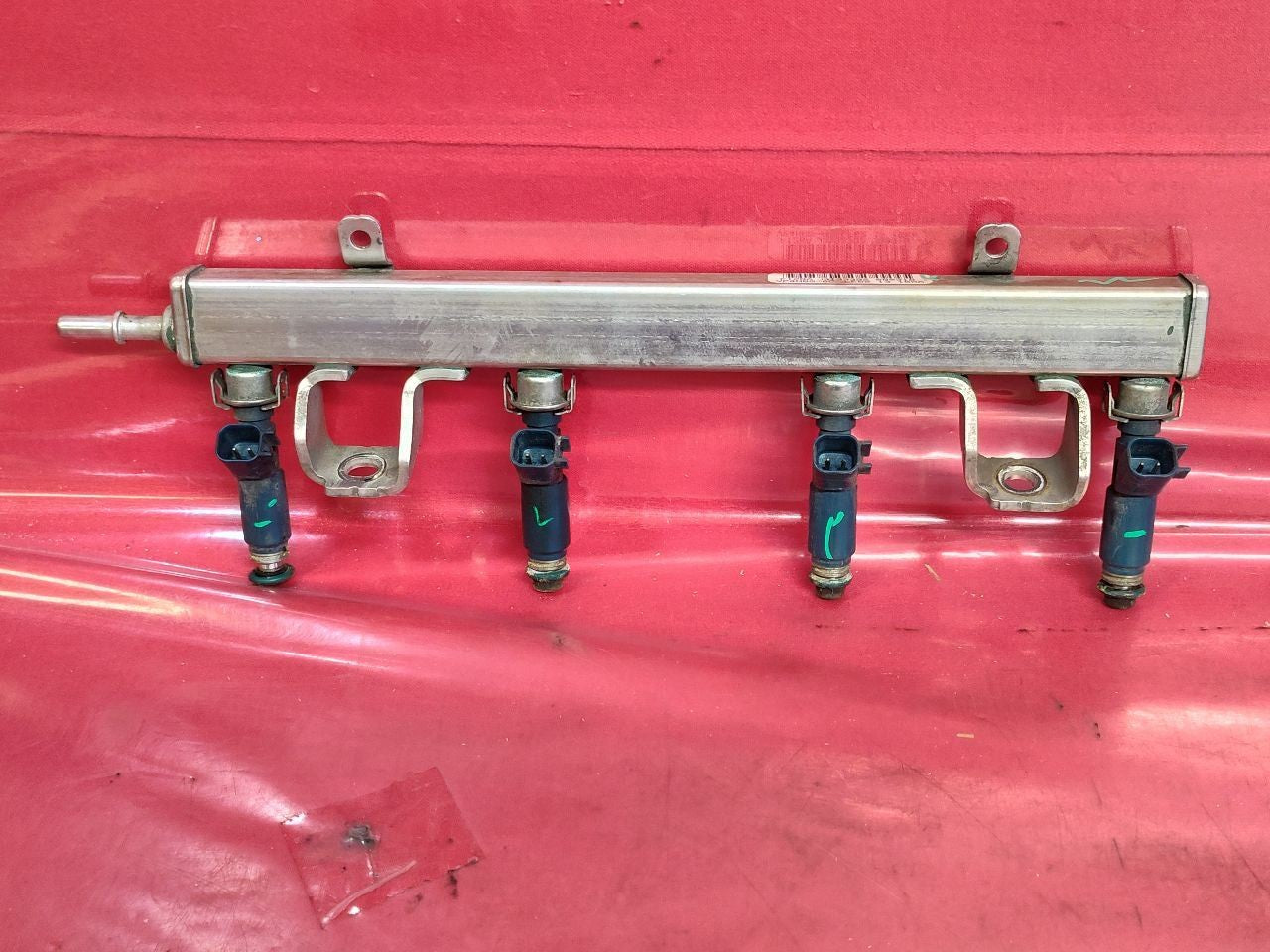 2004-2010 Mazda Naturally Aspirated L4 Fuel Injector Ramp Rail w/ Injectors Set