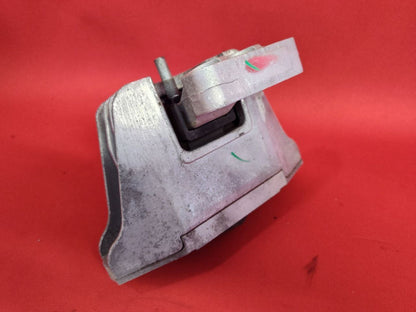 2019-2025 Kia Forte / Soul 2.0L Auto Trans Engine Mount Side Bracket - 68k Miles