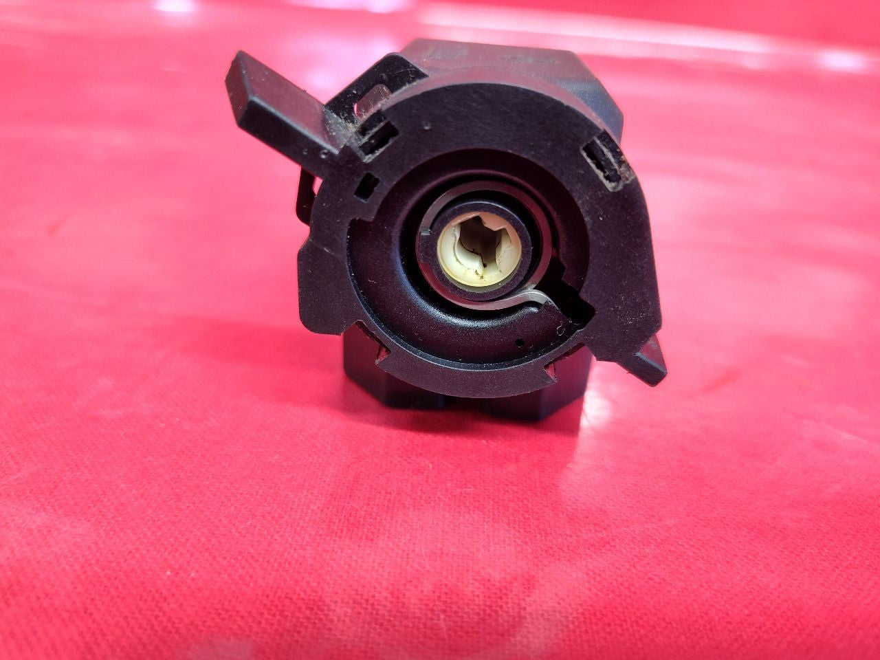 02-08 Mini Cooper Base / S Coupe / Convertible Steering Column Ignition Switch