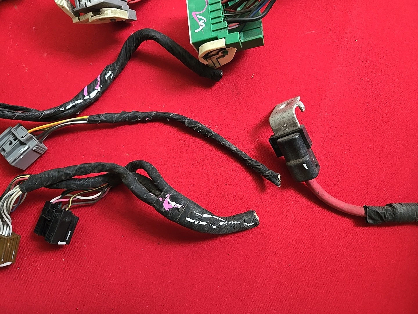 2011-2014 Chrysler 200 Dodge Avenger TIPM Module Fuse Box - PIGTAIL WIRES ONLY