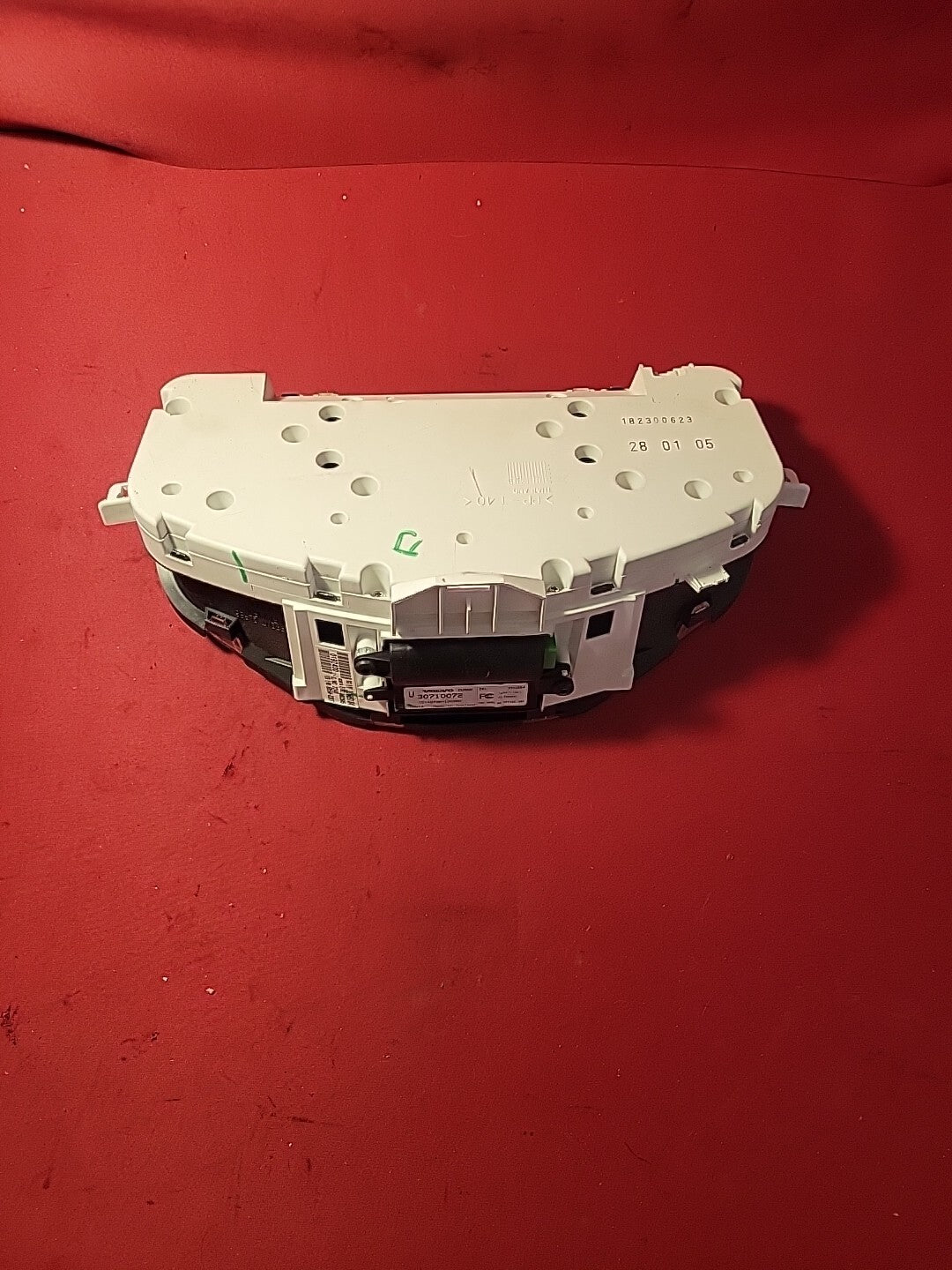 2004 - 2013 Volvo Instrument Cluster Speedometer S40 V 50 C30 C70