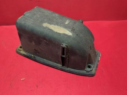Audi / VW Gear Shifter Retainer Pot 	4B0-713-095