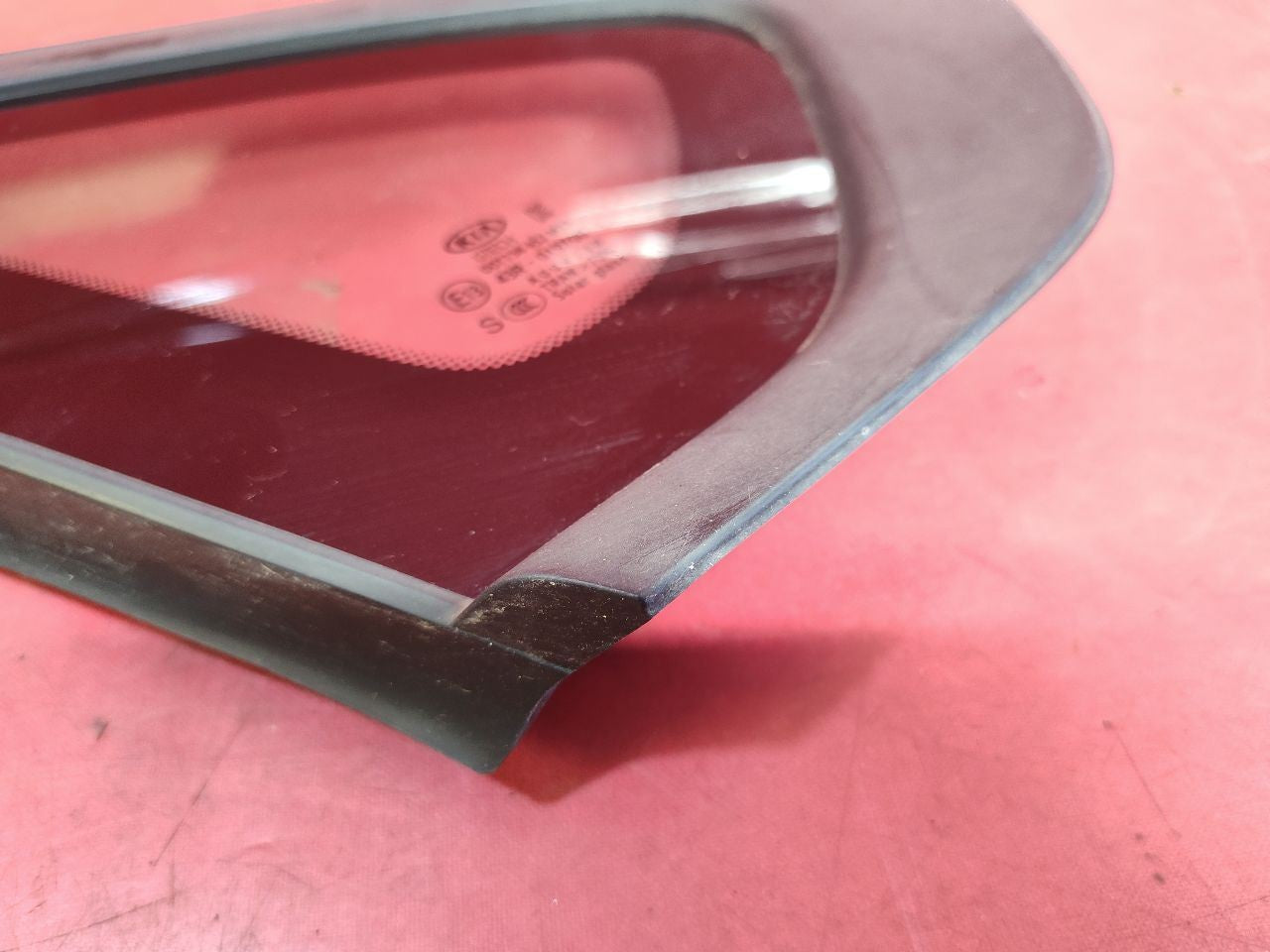 2019-2024 Kia Forte LEFT DRIVER REAR Quarter Panel Vent Glass Black Trim 68k
