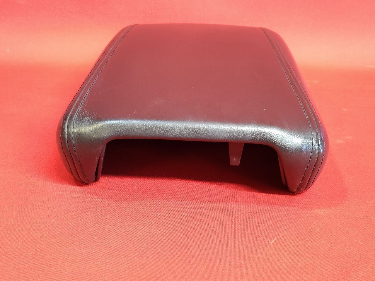 2007-2012 Chevy Buick GMC Center Console Armrest Lid Black Leather 22844185