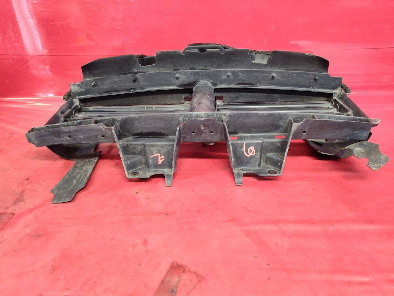 2013-2024 Dodge Ram 1500 Radiator Active Air Shutter Grille 68302660AB