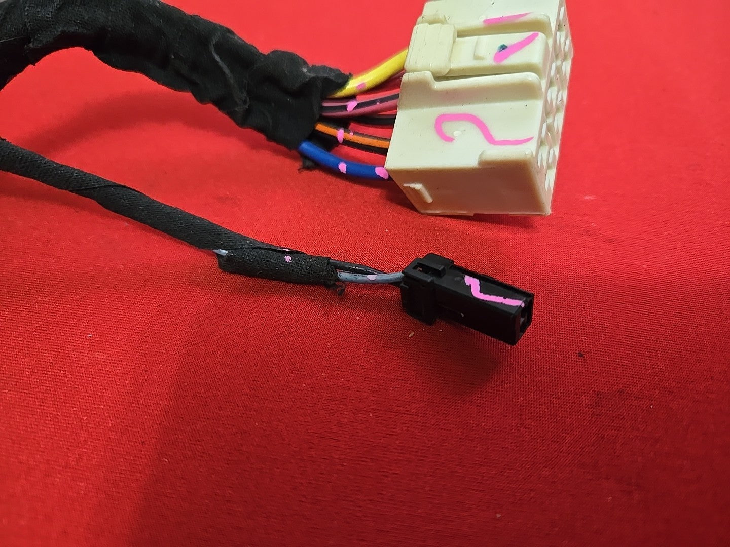 2001-2004 Jeep Grand Cherokee Ignition Lock Cylinder - PIGTAIL WIRES ONLY