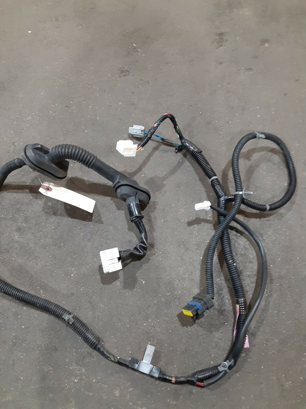 2004 - 2008 Nissan Maxima - Right / Passenger Rear - Door Harness - 24126-ZA305
