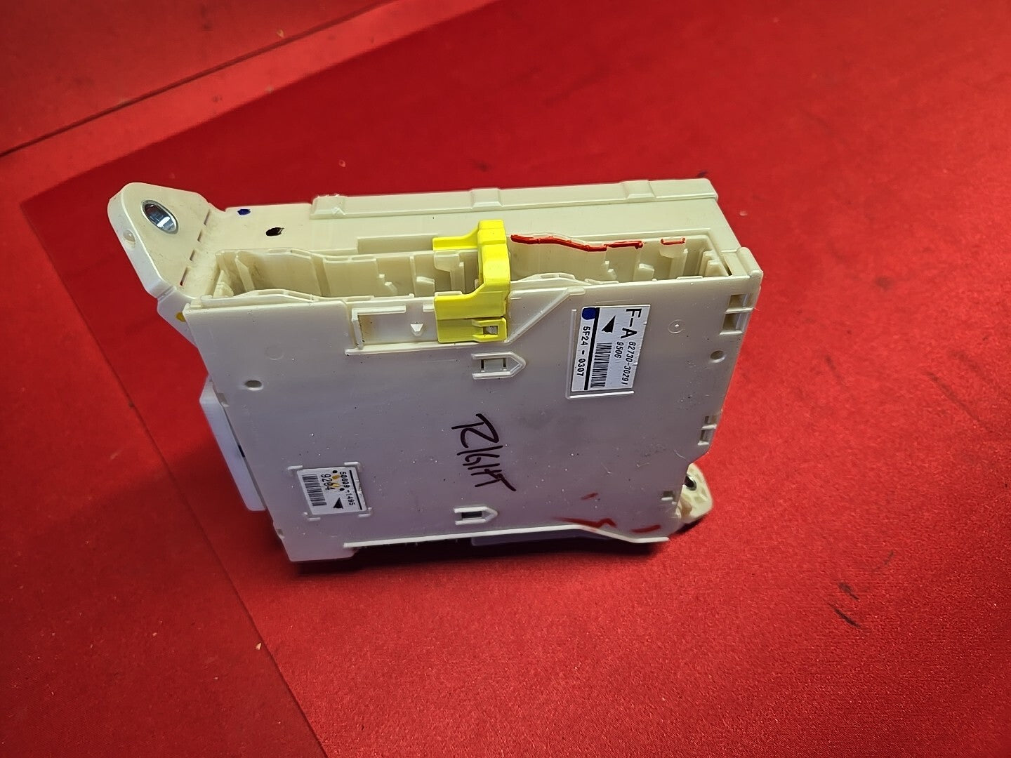 2006 2007 RIGHT PASSENGER Dash Fuse Box Junction Block 82730-30291