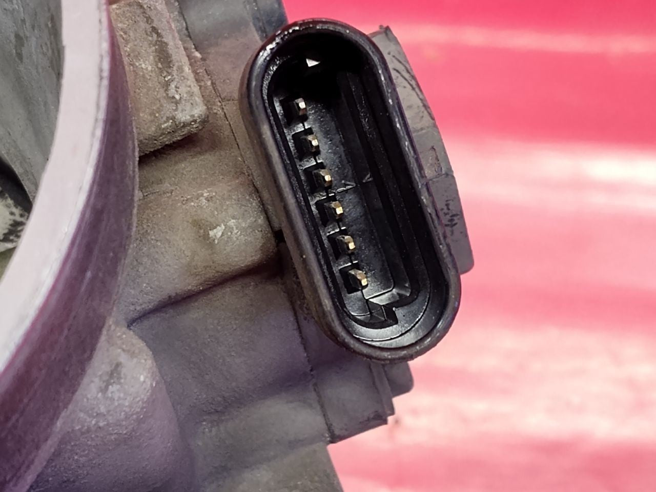 2000-2002 Cadillac GMC Chevy V8 A/T ONLY Throttle Body w/ TPS Sensor Traction