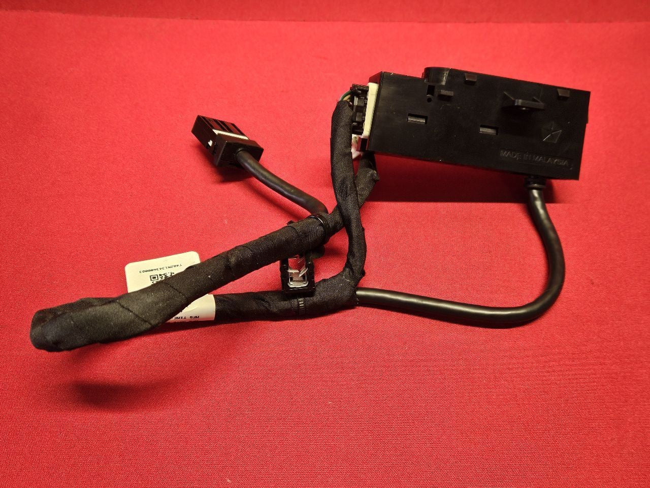 2014-2025 Durango / Grand Cherokee REAR LEFT DRIVER Audio Auxiliary Jack