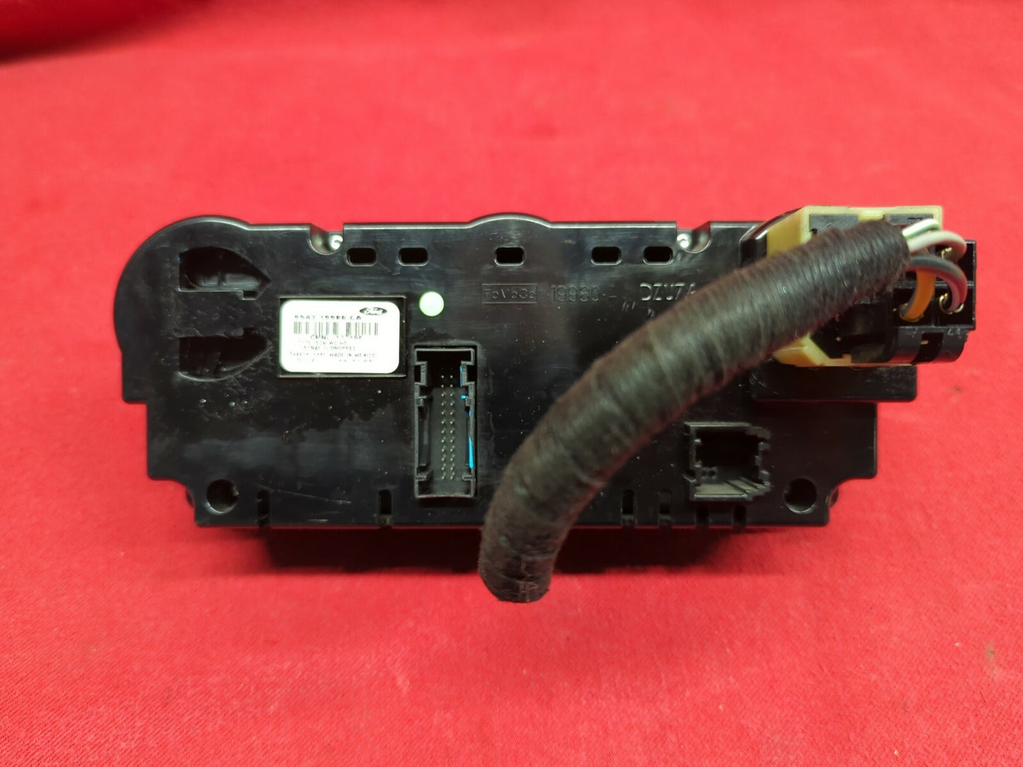 2008 2009 2010 2011 Ford Focus Center Bezel Climate A/C Heat Switch Assembly