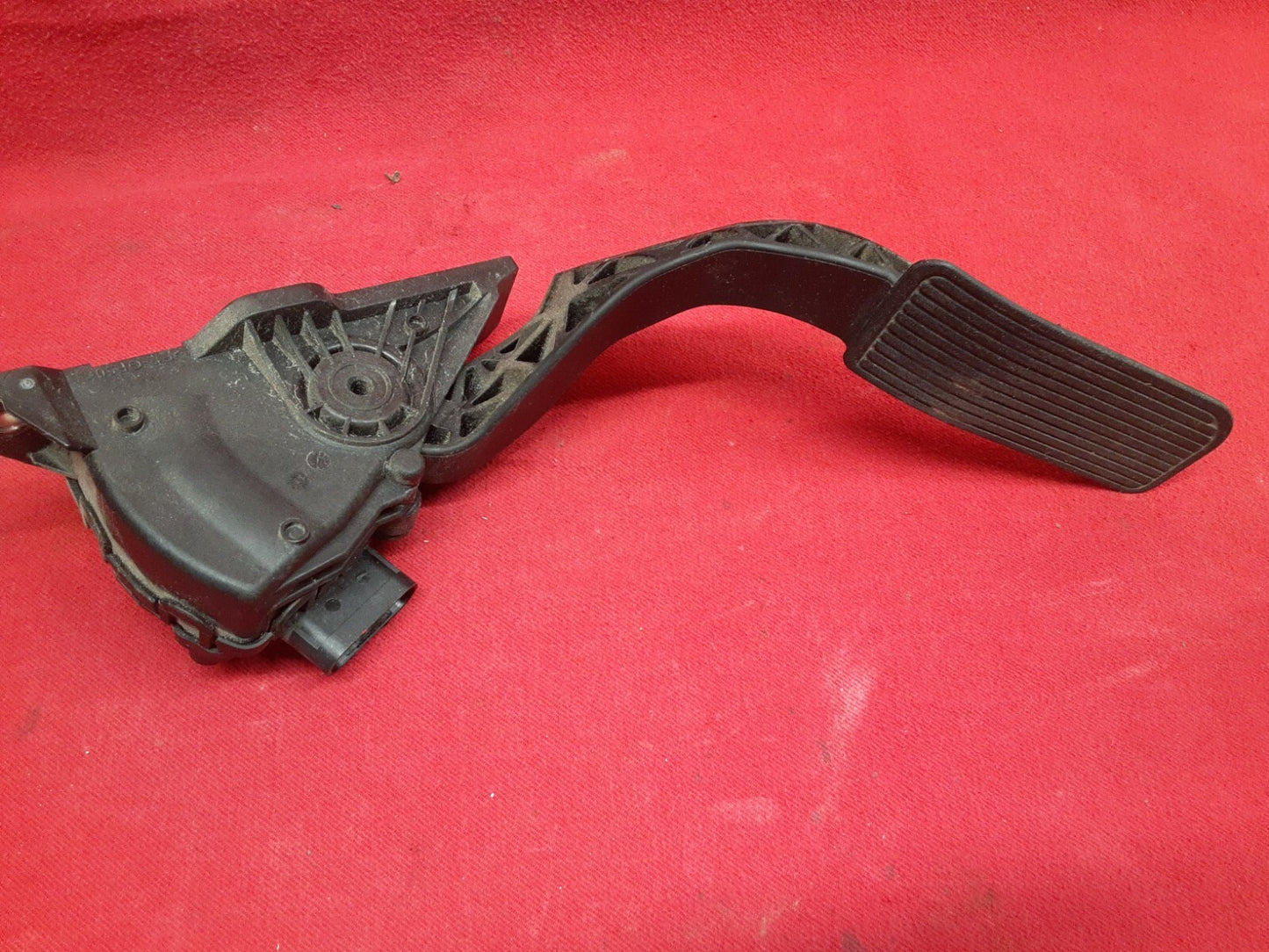 2007 - 2011 Chevrolet Chevy GMC Cadillac Hummer Accelerator Pedal Travel Sensor