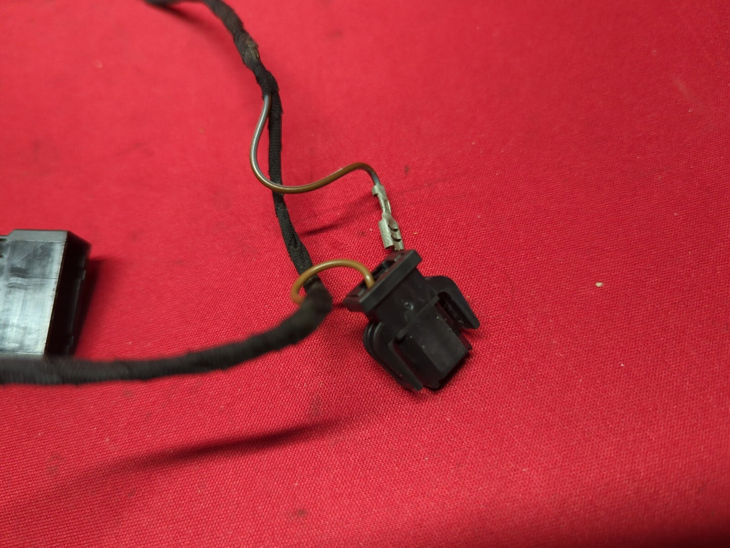 2001 - 2005 Audi A6 Allroad Quattro Glovebox Light Wiring Harness 4B1-971-679-D