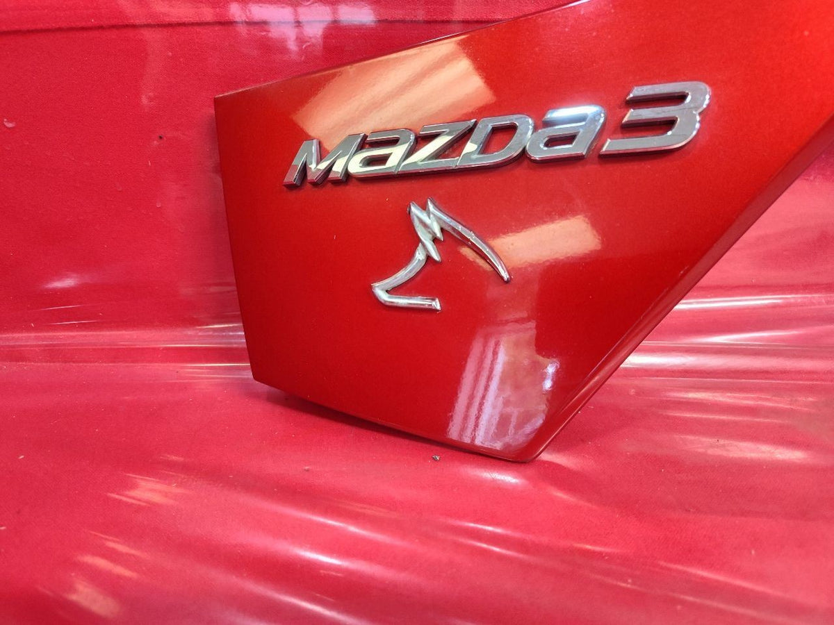 2014-2018 Mazda3 Hatch Gate License Trim JAPAN + Smart Key + Camera 41V Soul Red