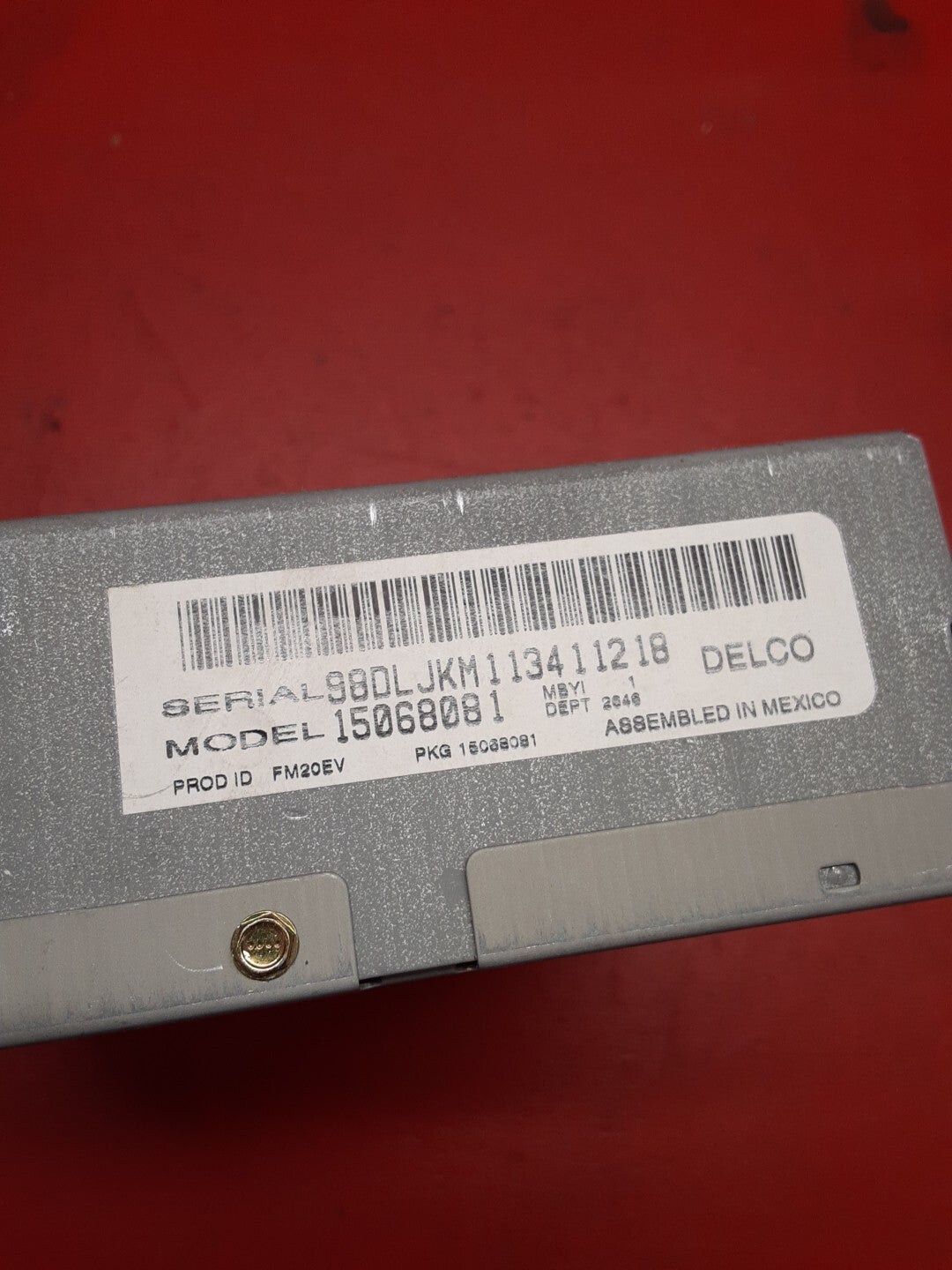2002 Chevrolet Suburban Player Assembly Cassette Tape 15068081
