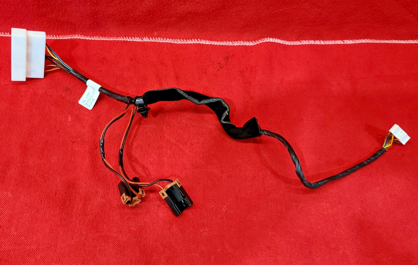 OEM Kia Forte Wiring Harness - Power Outlet - B27001-31080