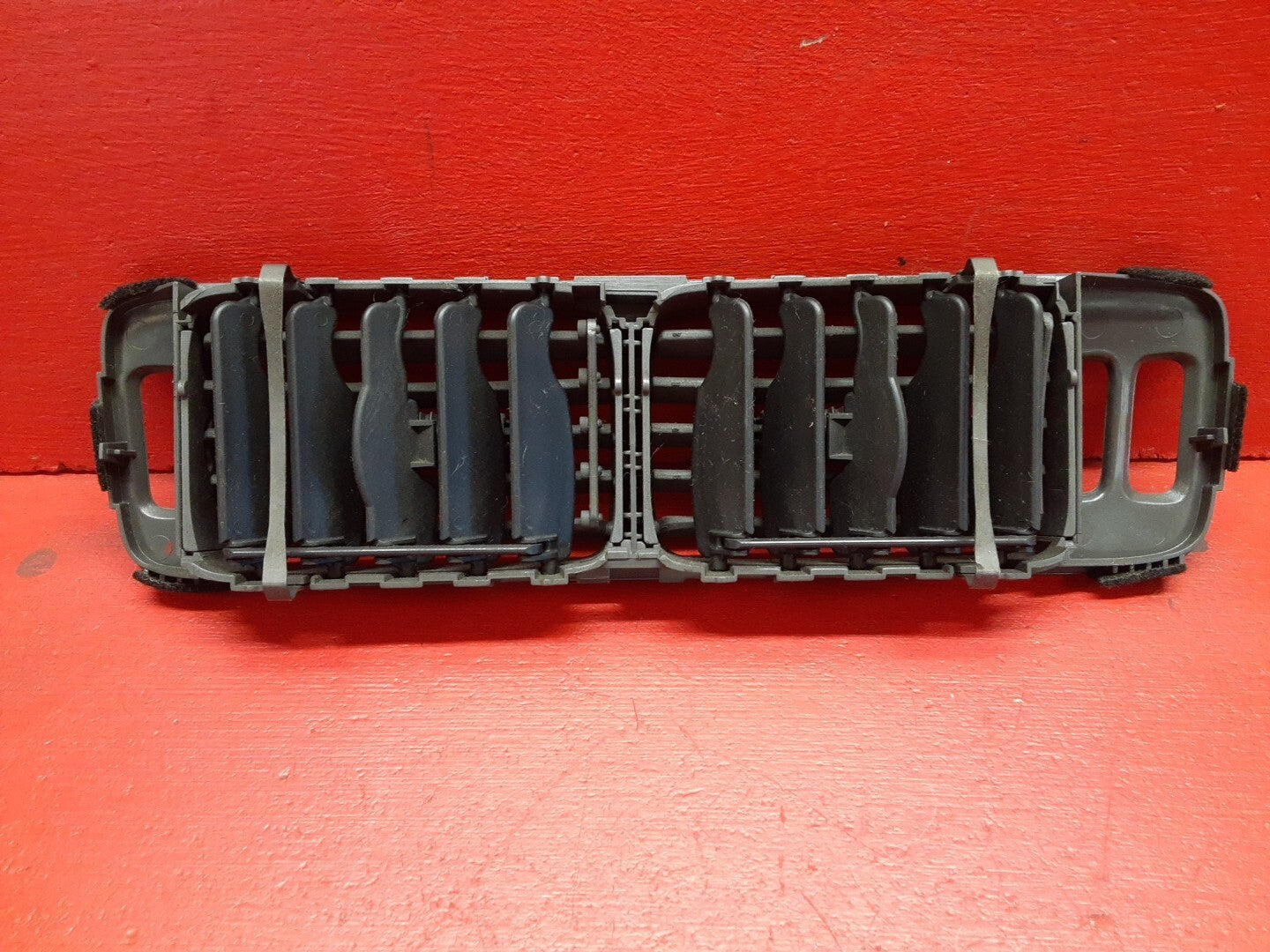 1998 - 2000 Volvo S70 V70 C70 CENTER Front Air Vent Grille A/C Heater Dash Panel