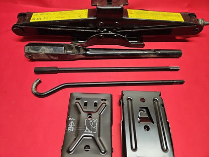 2005 - 2013 Land Range Rover 05-16 LR Emergency Tire Scissor Jack & Chock SET