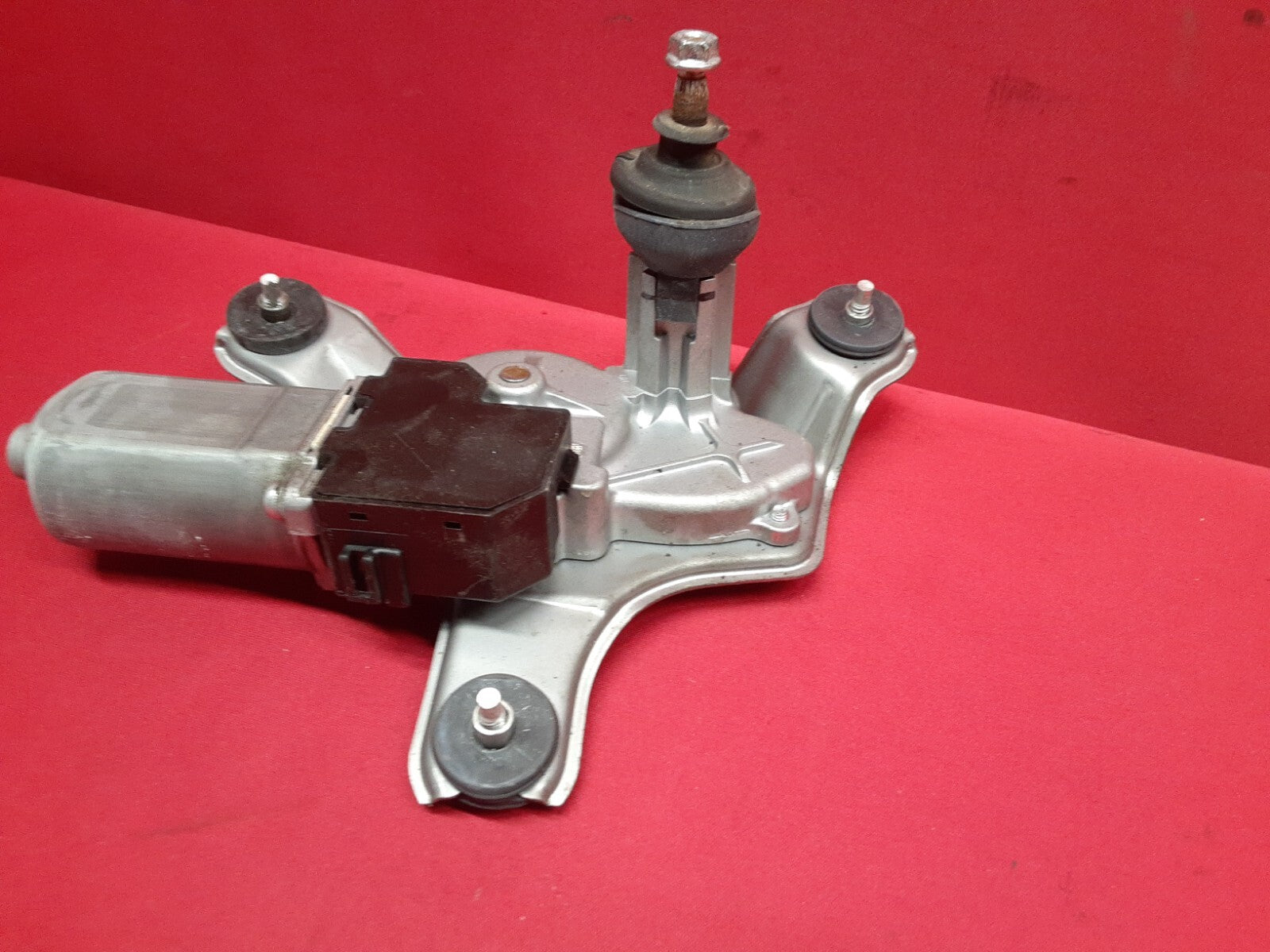 2001 - 2007 Toyota Highlander Rear Hatch / Tailgate Wiper Motor 85130-48020