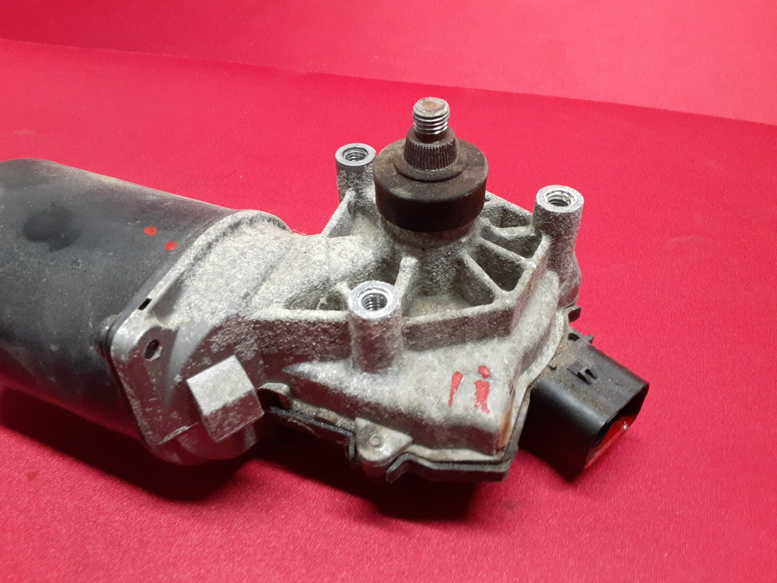2012 - 2017 Hyundai Accent FRONT Windshield Wiper Motor 	98110-1R000