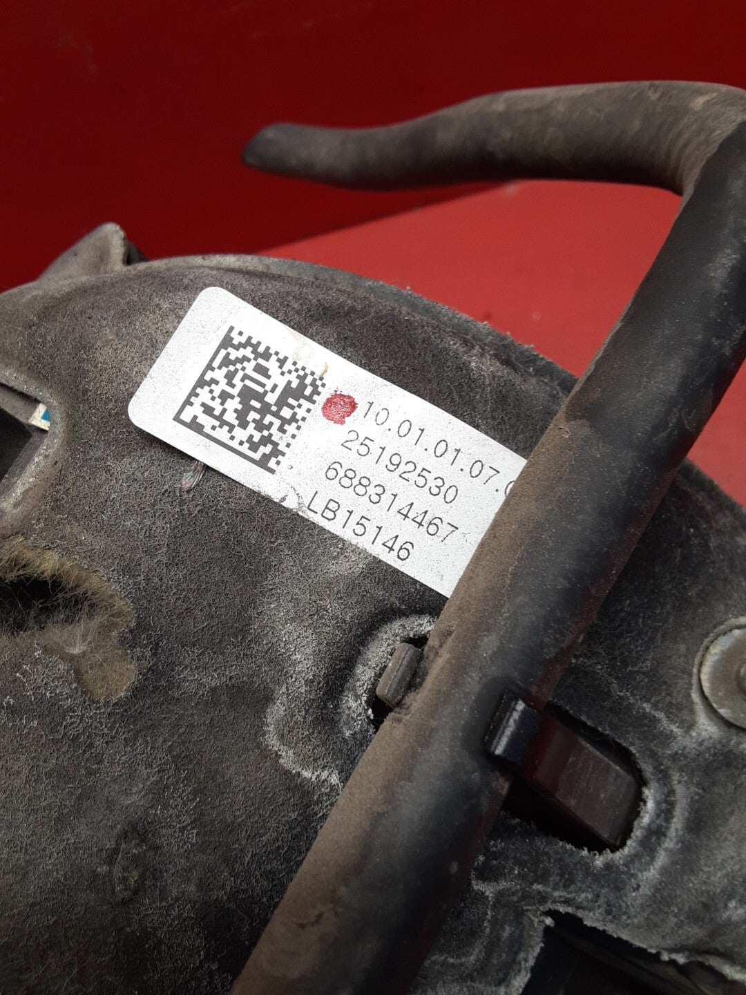 2013 2014 2015 Chevrolet Chevy Spark Upper Intake Manifold Plenum 25192530