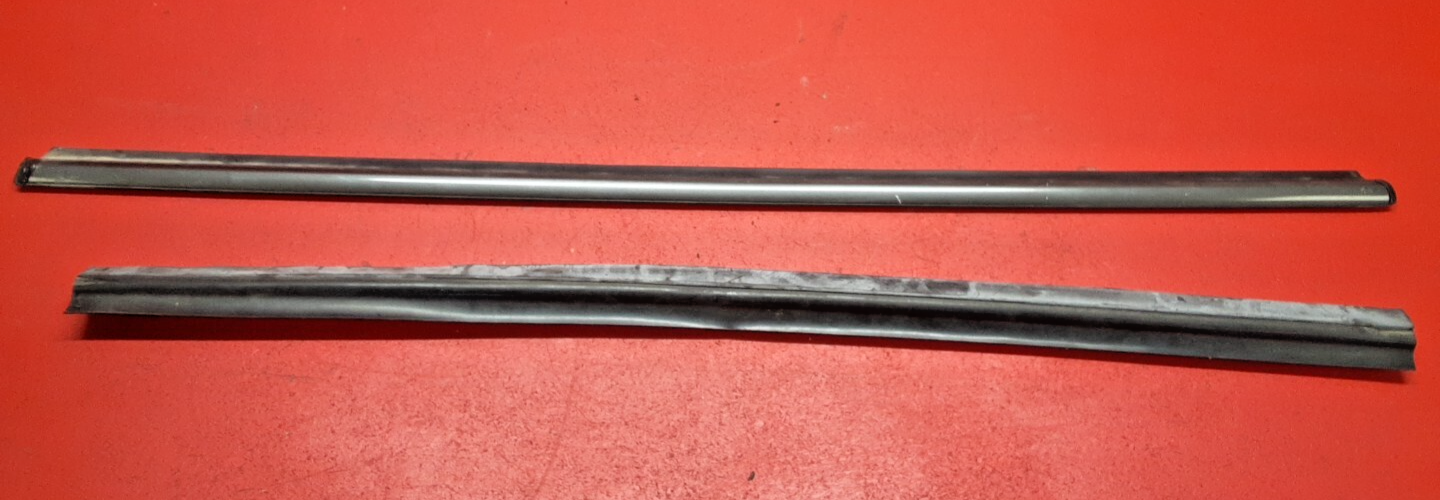 1997-2006 Jaguar XK8 XKR X100 Right Passenger Belt Molding Door