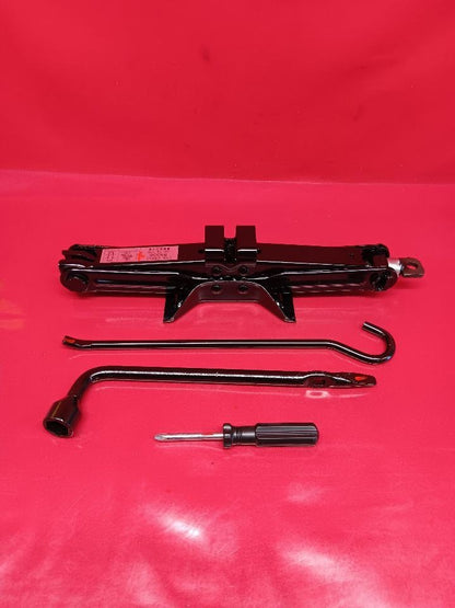 15-19 Subaru Legacy 17-23 Impreza Emergency Spare Tire Scissor Jack Tool Set