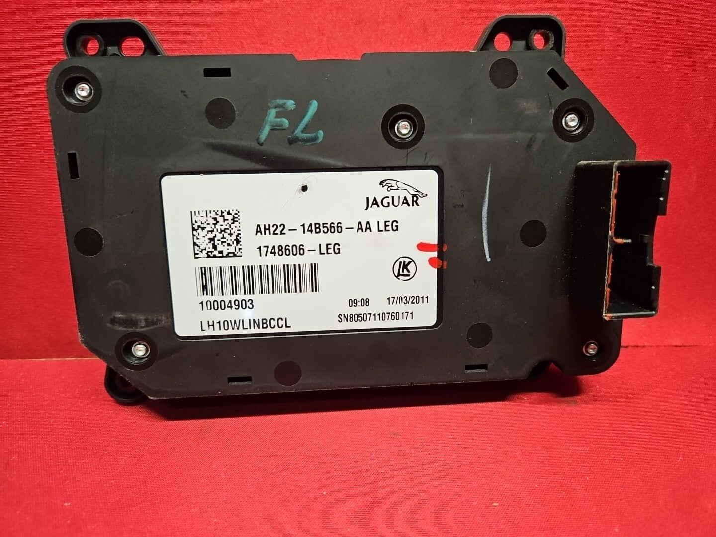 2010 - 2016 Land Range Rover LEFT DRIVER Seat Adjustment Switch 8-Gang MEMORY