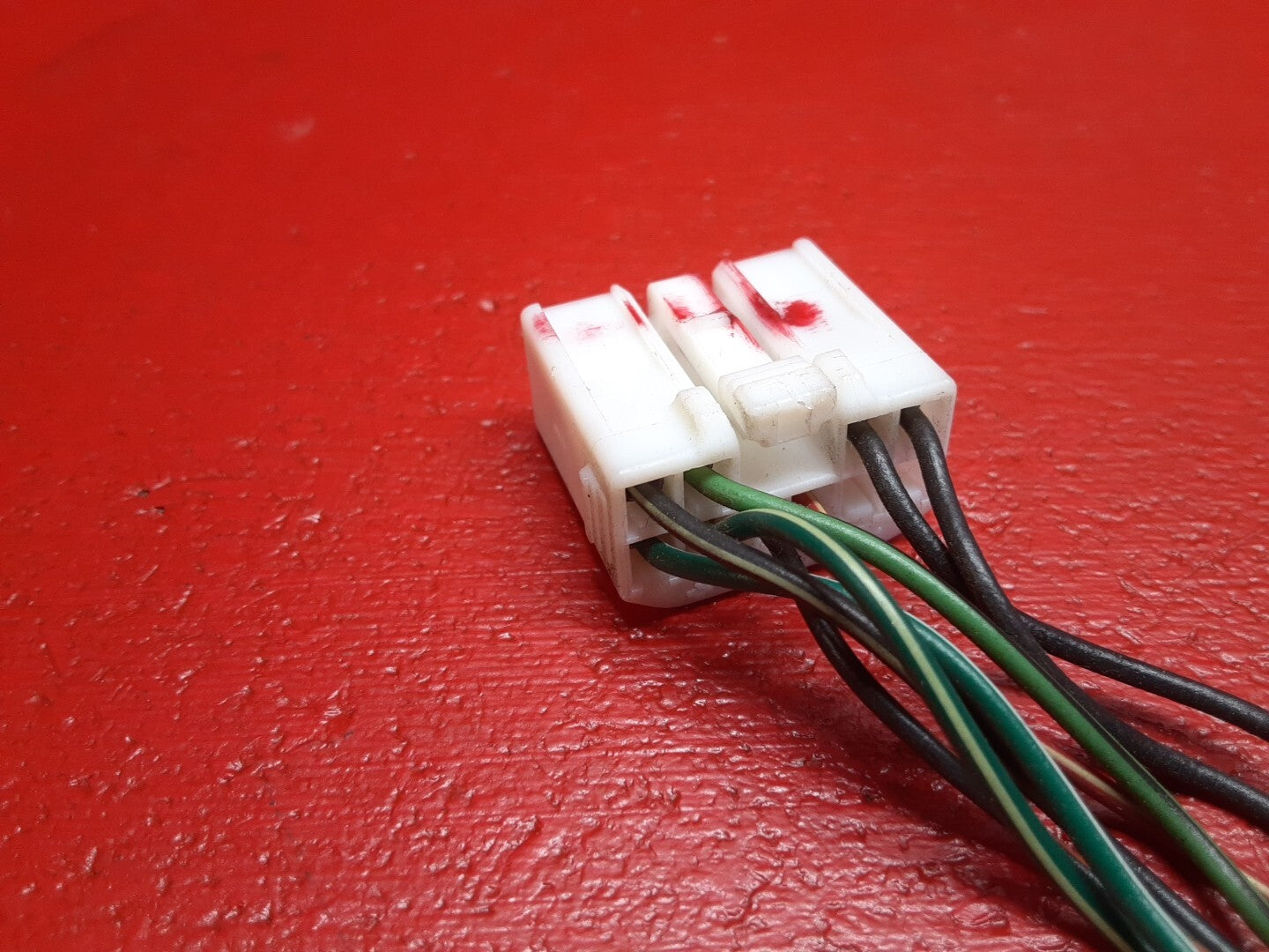 1995 - 1997 Toyota Corolla Cabin Fuse Relay Integration Box Assembly PIGTAILS