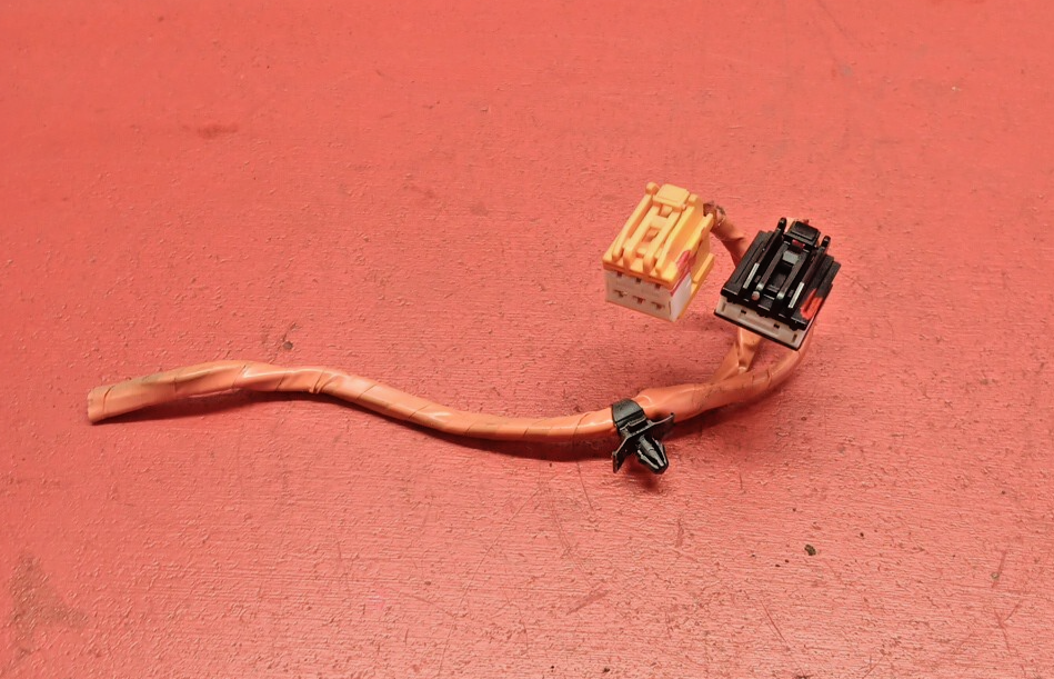 2005-2010 GM Multi Vehicle Accessory AC and DC Power Control Module Pigtails