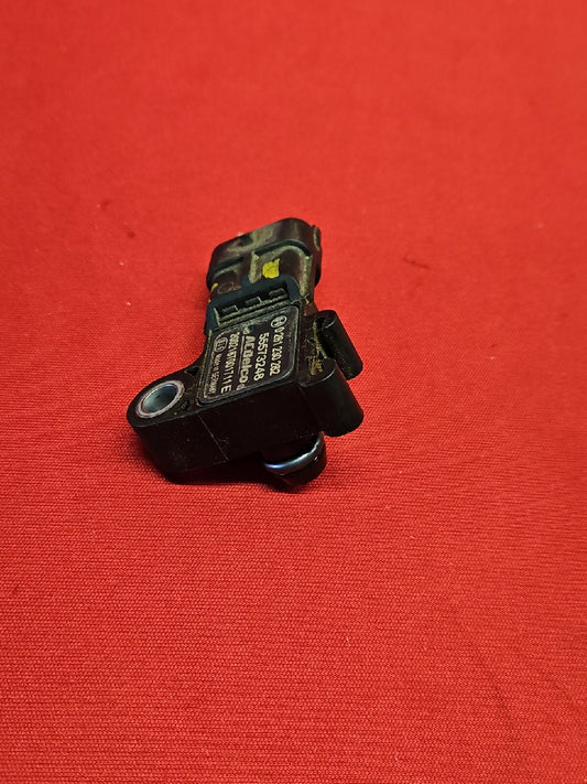 Multiple GM Vehicles - Manifold Absolute Pressure MAP Sensor - 55573248