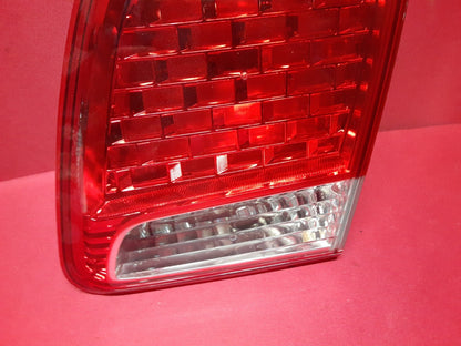 2011 - 2013 Kia Sorento RIGHT Tail Light Lamp on Trunk HALOGEN 92406-1U000