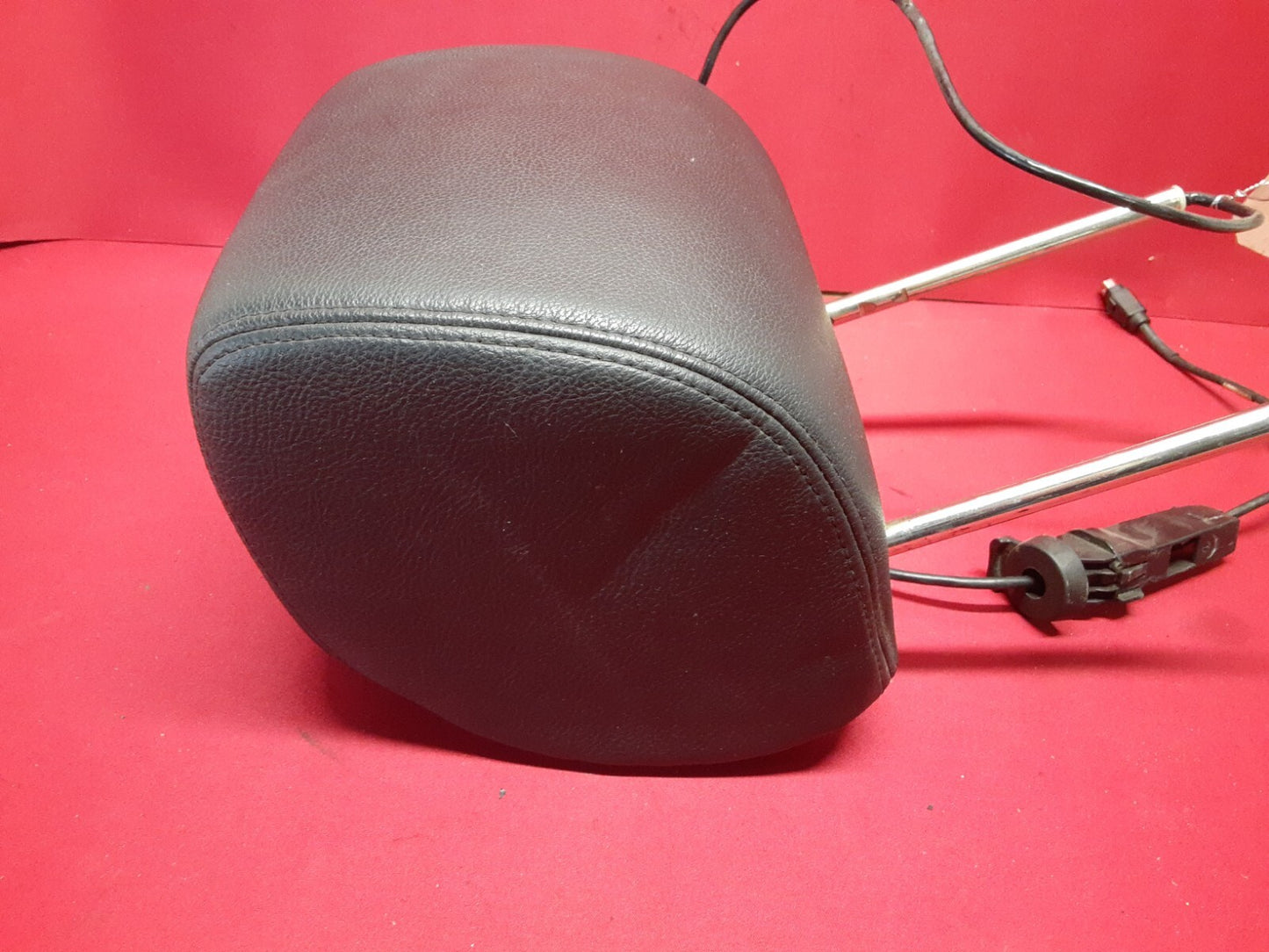 2006 2007 Land Range Rover SPORT (Qty:1) FRONT Leather Headrest w/ DVD Screen