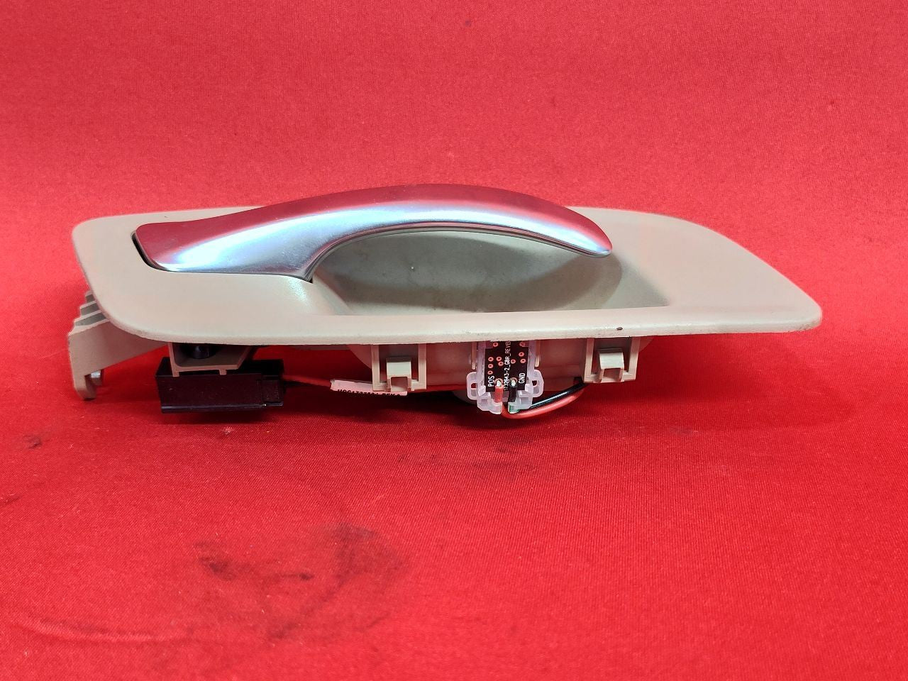 2011-2014 Chrysler 300 FRONT RIGHT PASSENGER Interior Door Handle Lt Frost Beige