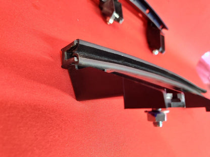 2012-2019 Fiat 500 Front RIGHT PASSENGER Door Glass Window Channel Guide SET
