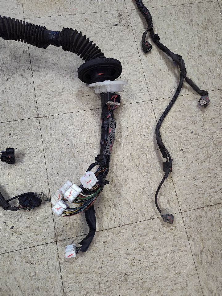 2003 2004 Toyota 4Runner 4.7L V8 5-Spd 4WD Main Engine Block Wiring Harness