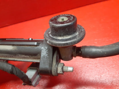2010 2011 Kia Soul 2.0L Gas Engine Fuel Rail and Injectors