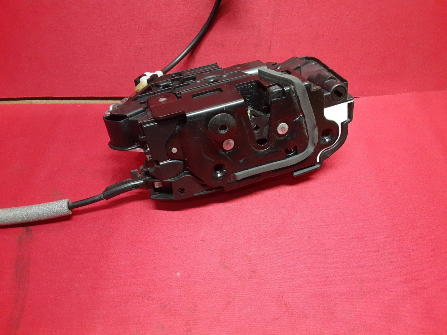 2009 - 2012 VW Tiguan / CC FRONT RIGHT PASSENGER Door Latch Lock Actuator