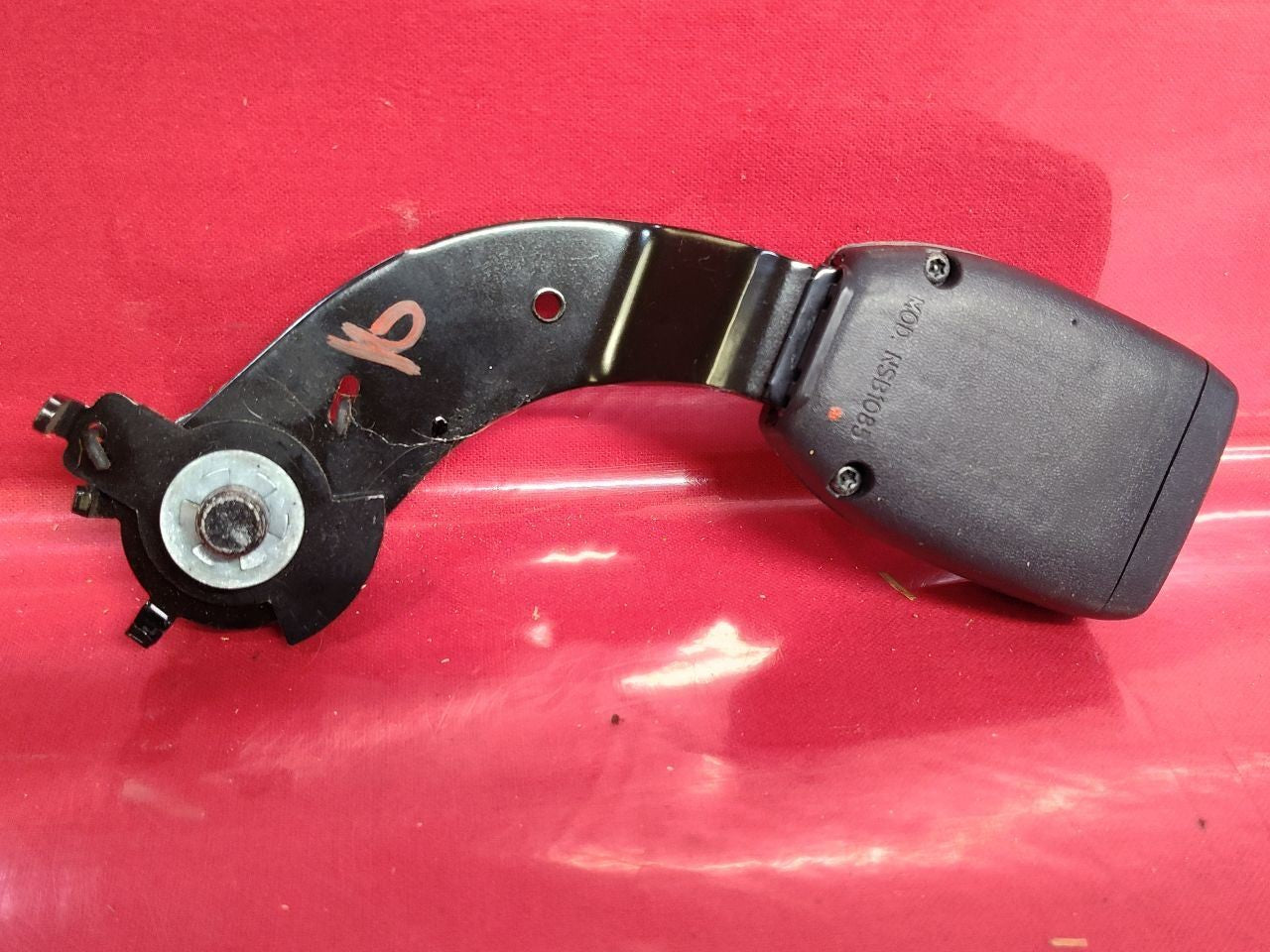 2009-2011 Honda Pilot 2ND SECOND Row CENTER-Right Seat Belt Buckle Tongue
