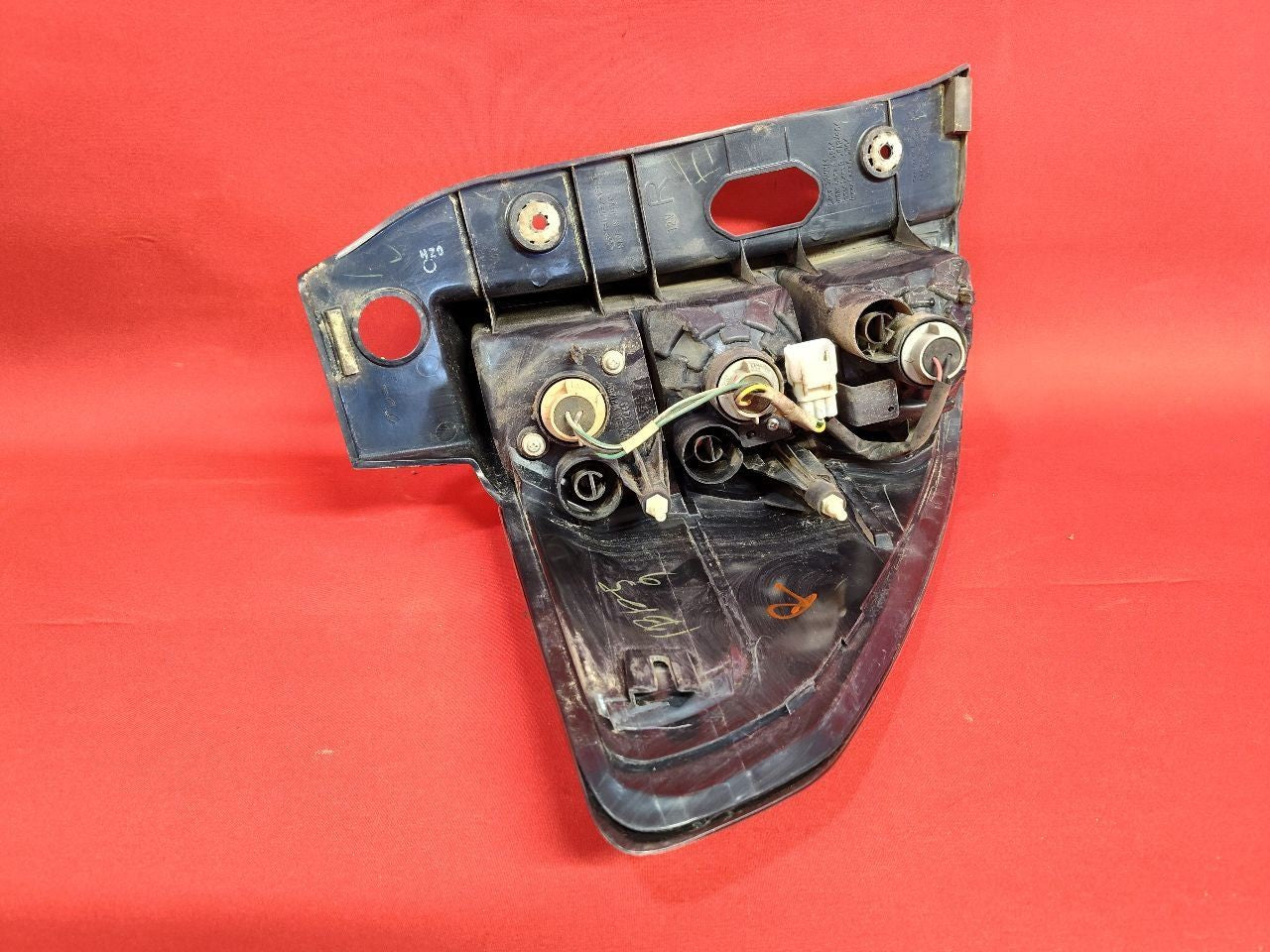 09-13 Subaru Forester RIGHT PASSENGER Tail Light Lamp w/ Wiring Harness